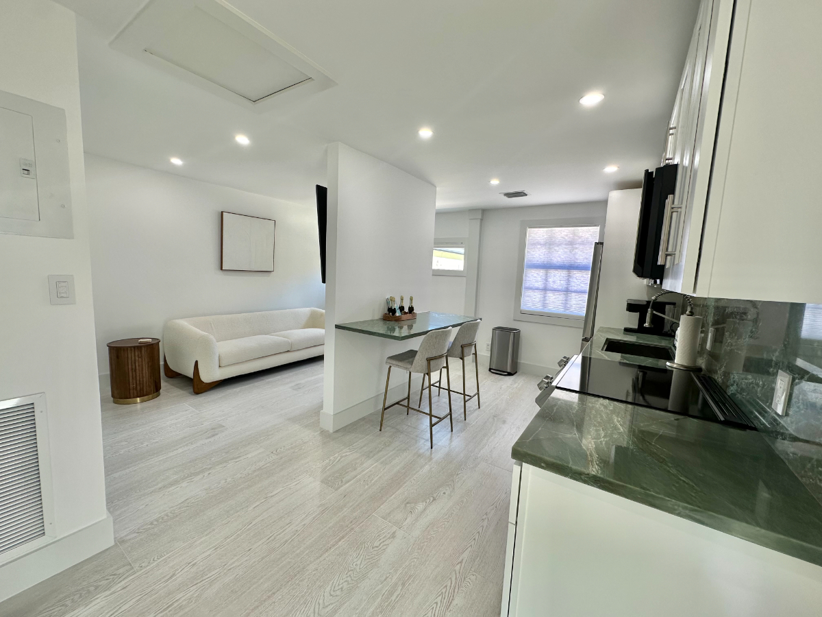 The Flagler Bungalow - Photo 3
