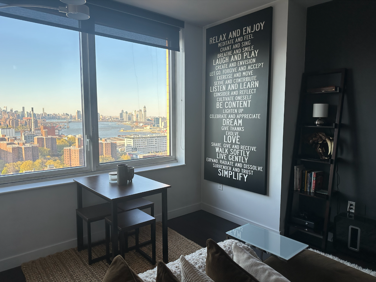Exquisite Brooklyn 1-Bedroom High Rise - Photo 2