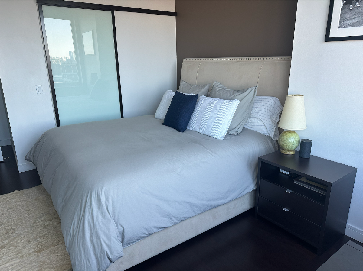 Exquisite Brooklyn 1-Bedroom High Rise - Photo 8