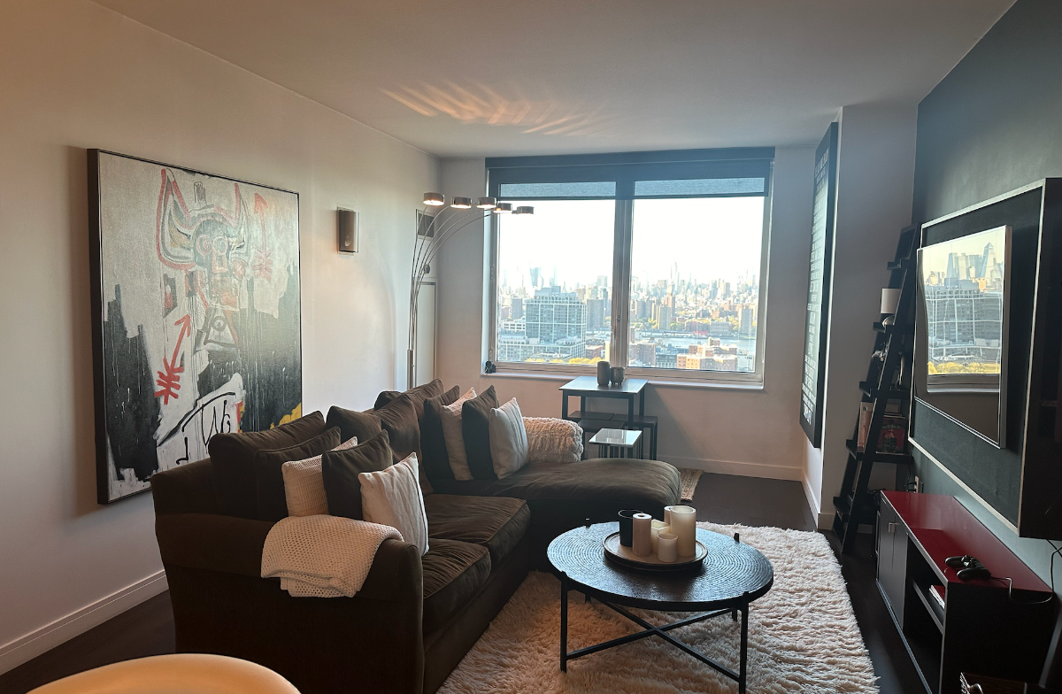 Exquisite Brooklyn 1-Bedroom High Rise - Photo 1