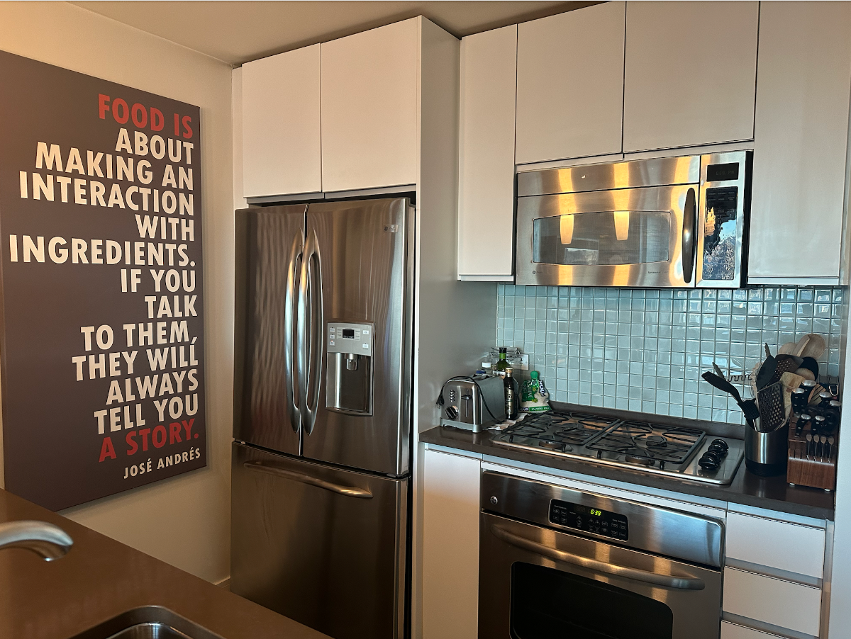 Exquisite Brooklyn 1-Bedroom High Rise - Photo 4