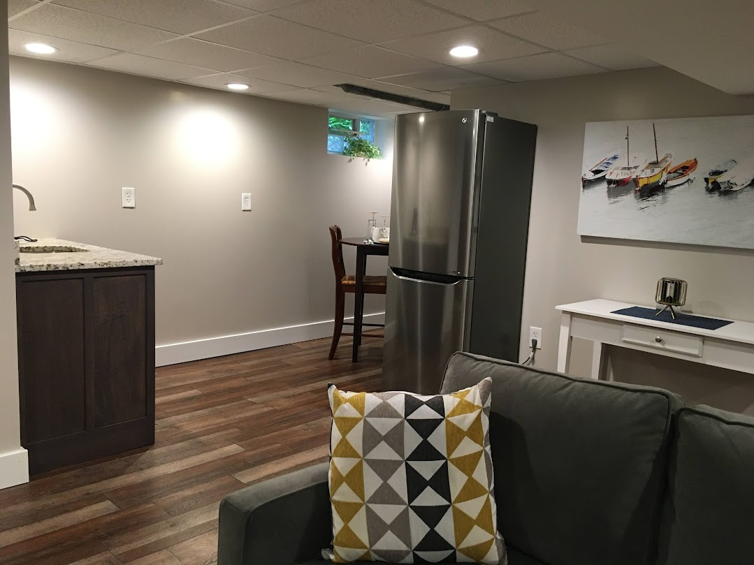Cozy retreat in the heart of Brighton, NY, where everything is close proximity. - Photo 4