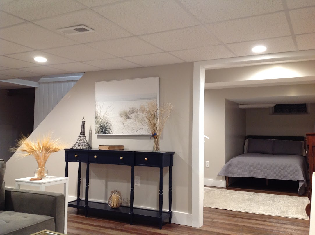 Cozy retreat in the heart of Brighton, NY, where everything is close proximity. - Photo 6