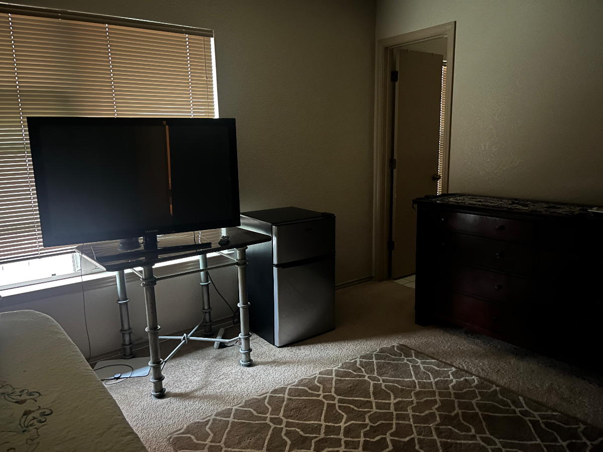 Master bedroom. King size bed. - Photo 4