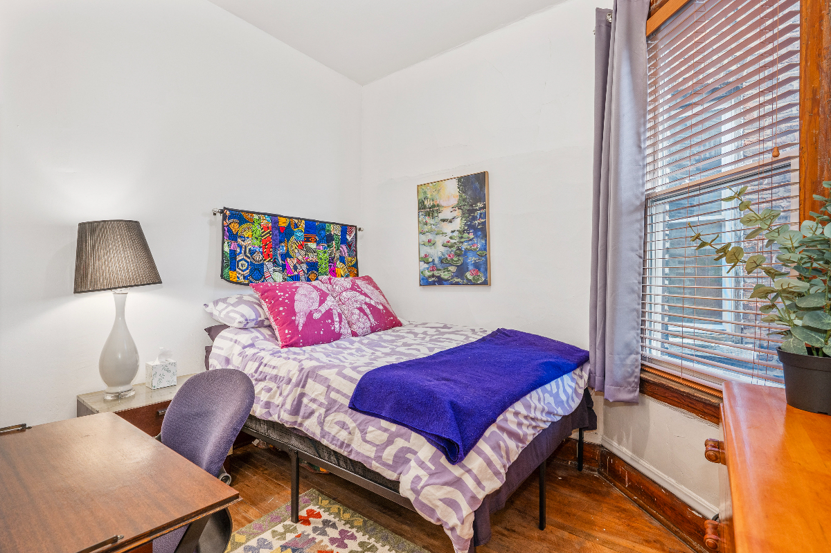 Purple room