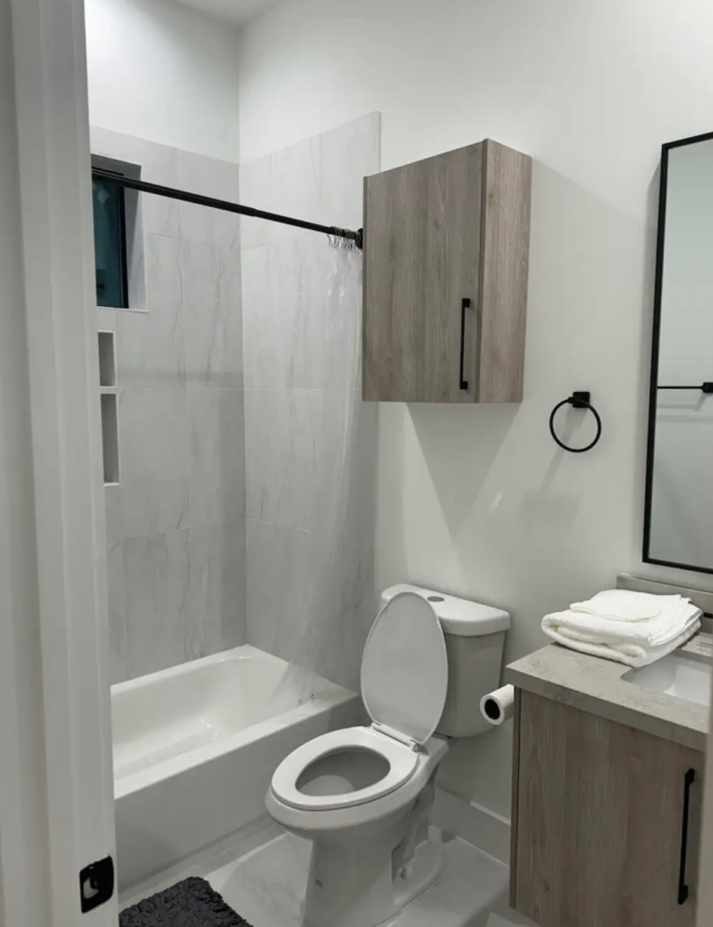New Uptown Galleria 3 bedroom - Photo 5