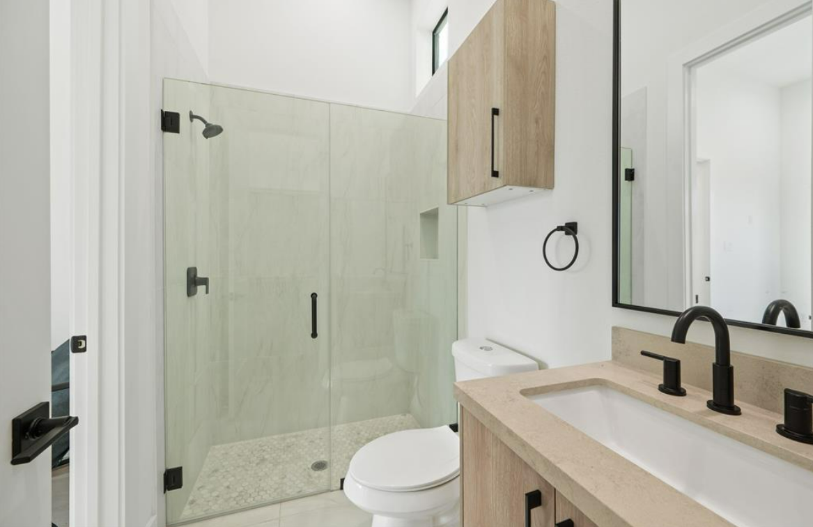 New Uptown Galleria 3 bedroom - Photo 10