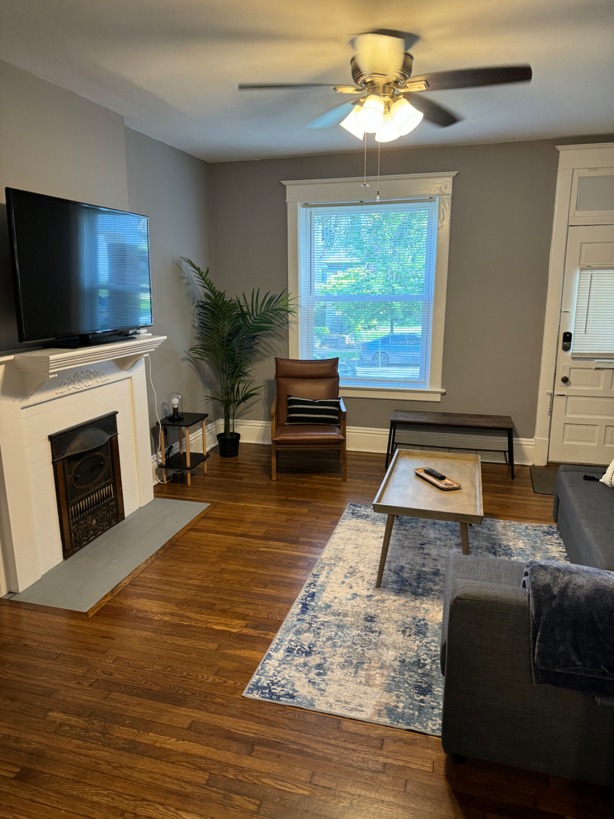 Tower Grove. Entire unit. - Photo 5