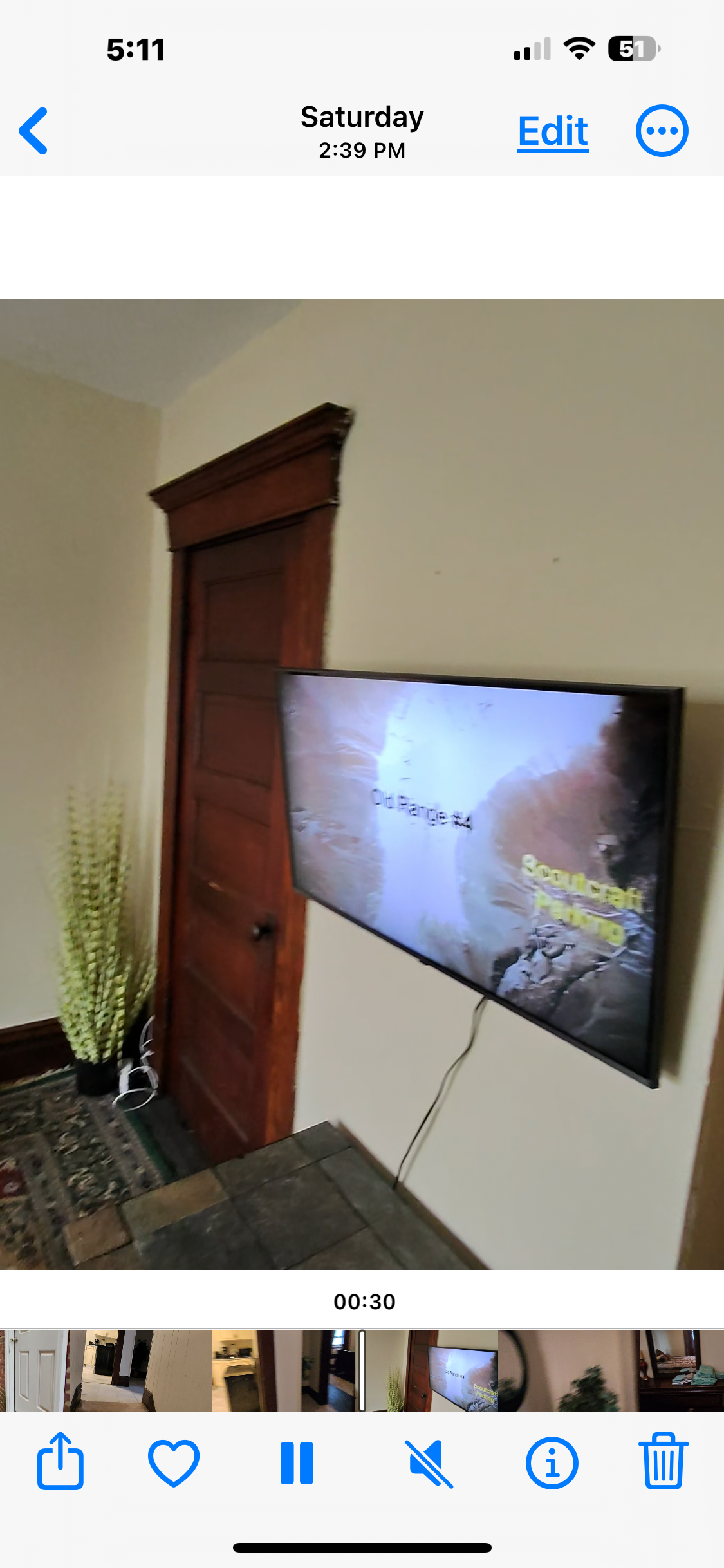 1 bed 1 bath washer dryer French door stainless fridge - Photo 2