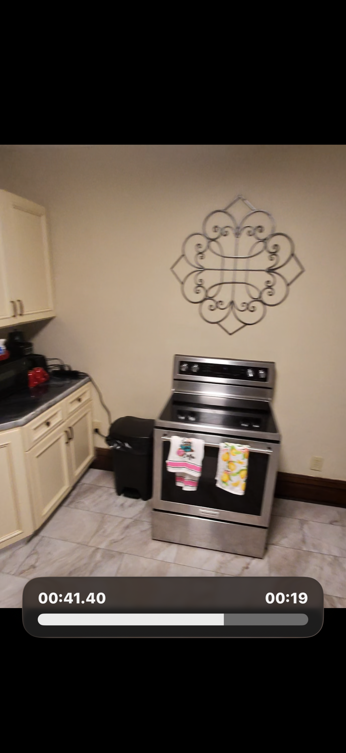 1 bed 1 bath washer dryer French door stainless fridge - Photo 9