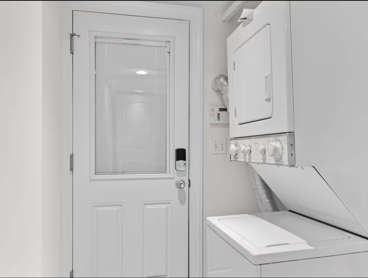 Cozy English Basement w/ Full Amenities in Prime Location - Photo 12