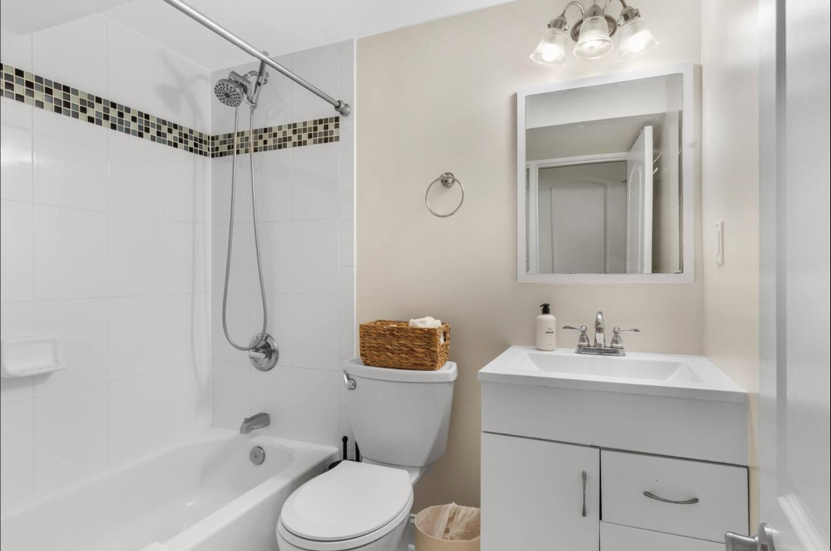 Cozy English Basement w/ Full Amenities in Prime Location - Photo 11