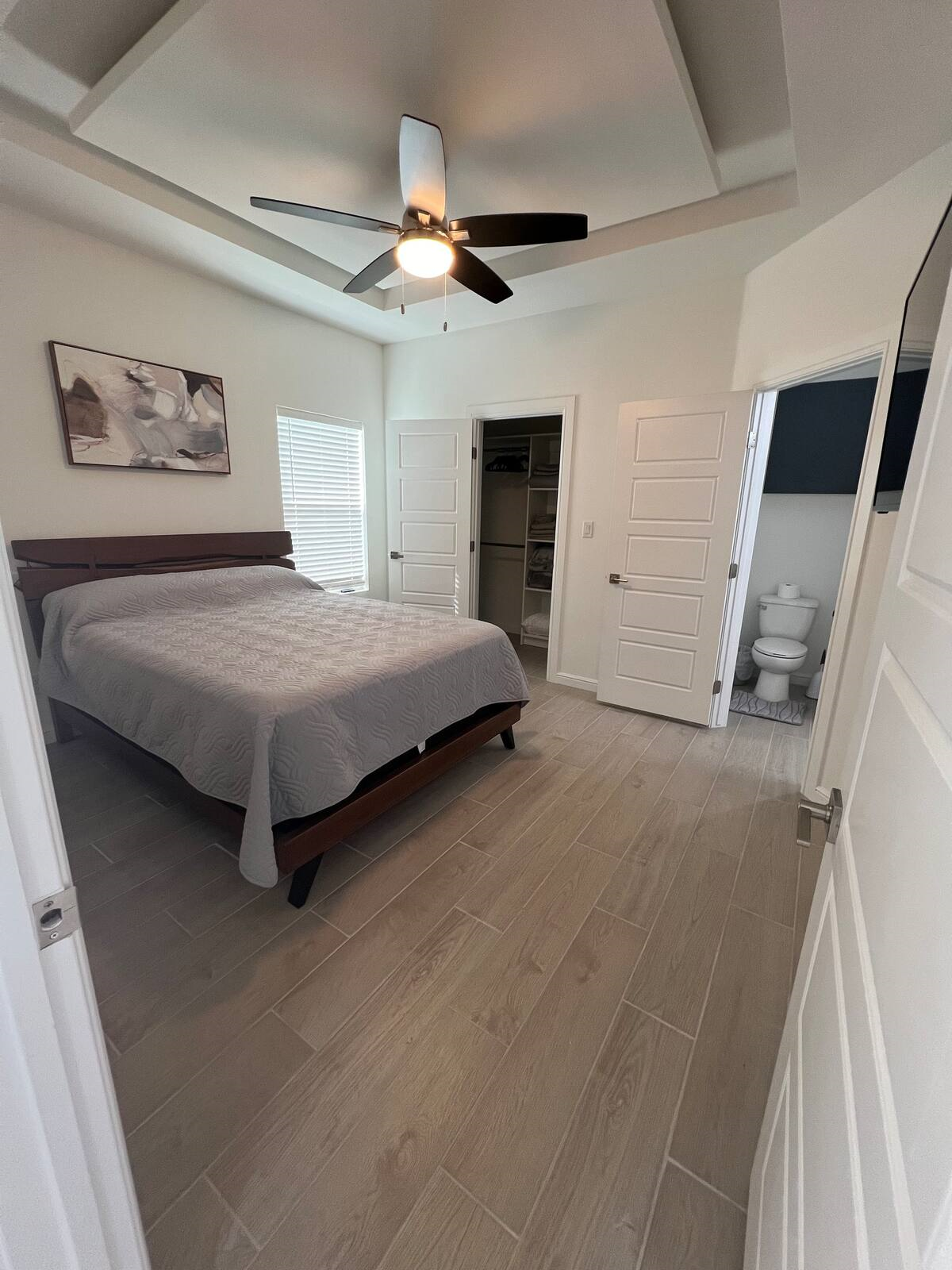 Inviting 2BR First-Floor Apartment - Photo 9