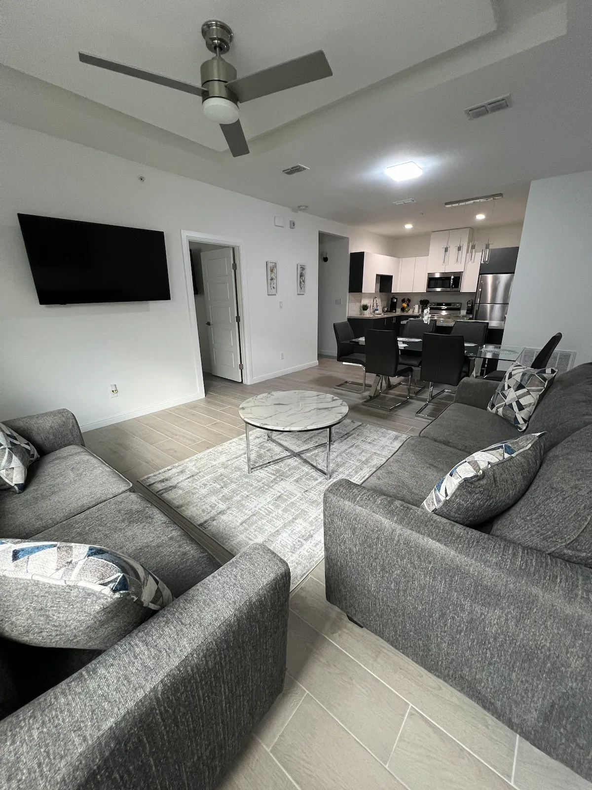 Inviting 2BR First-Floor Apartment - Photo 5