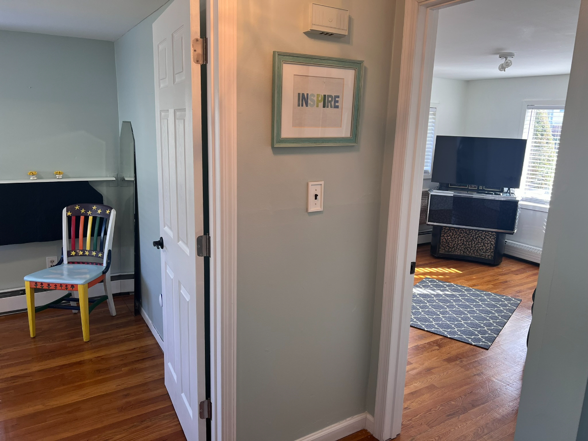 Recharge Here Bedroom plus Bonus room Traveling Nurse - Photo 5