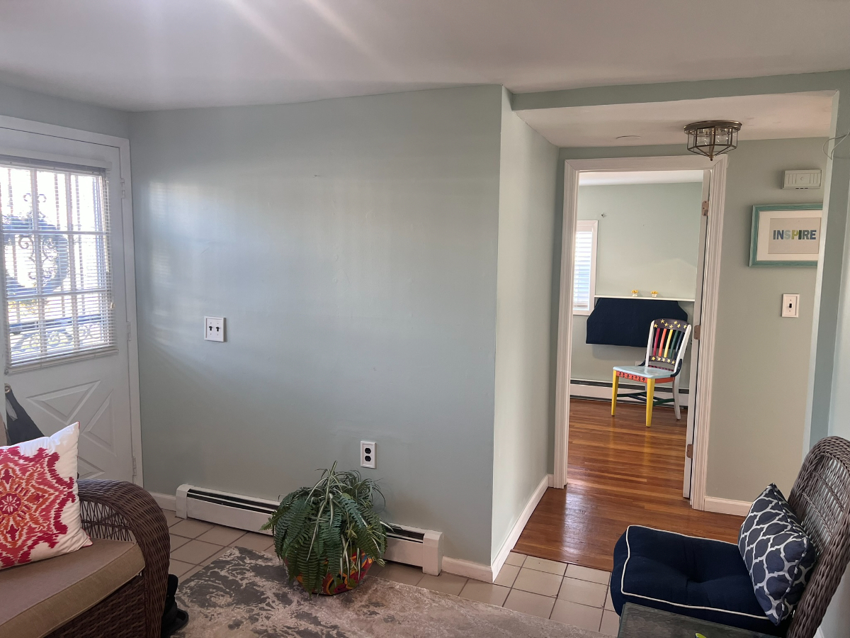Recharge Here Bedroom plus Bonus room Traveling Nurse - Photo 4