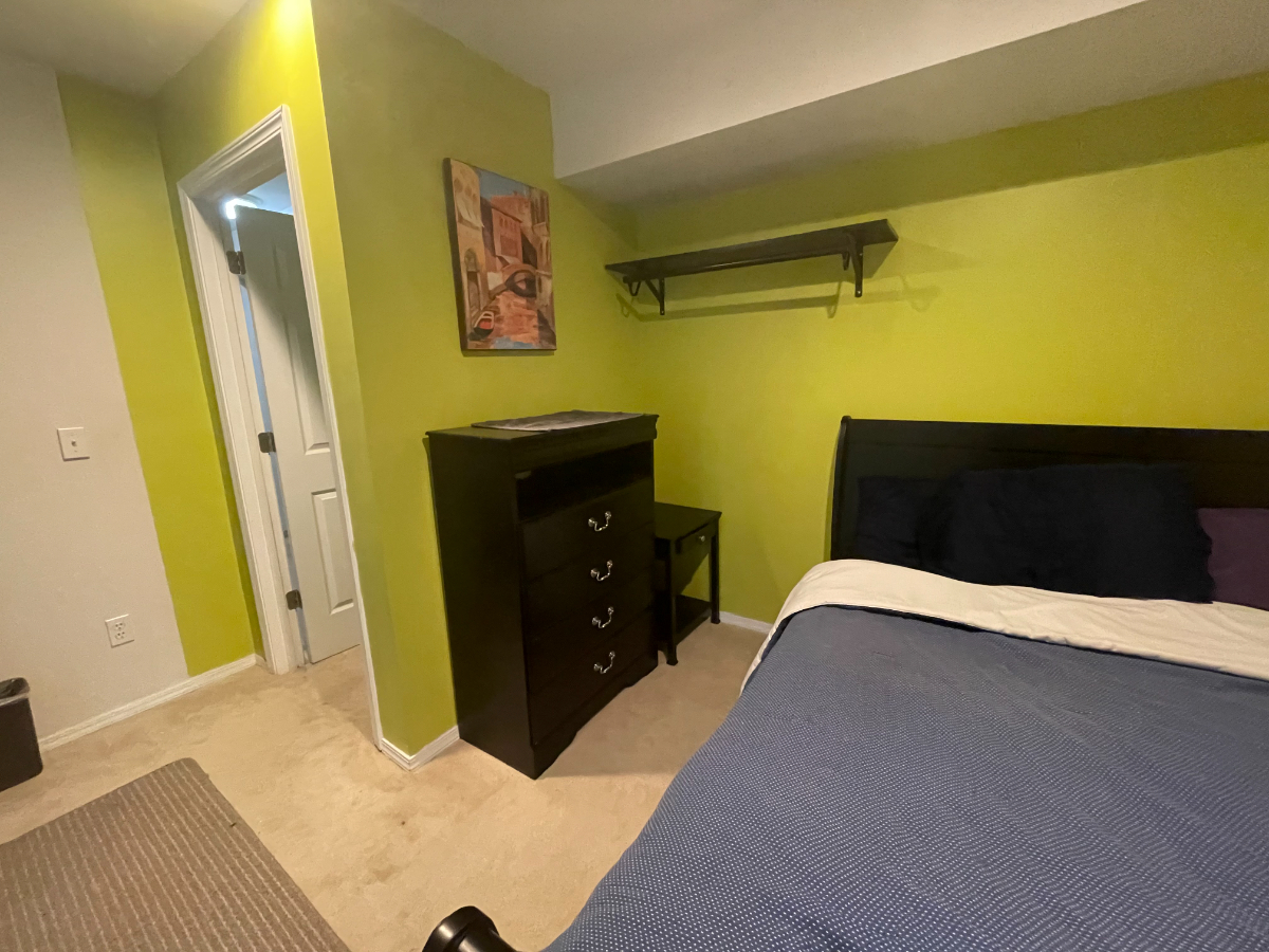 Spacious Room for rent In Quiet Location - Photo 4