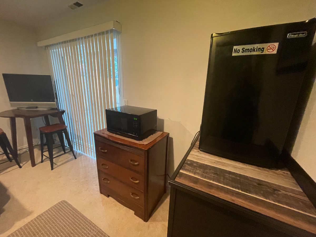 Spacious Room for rent In Quiet Location - Photo 6