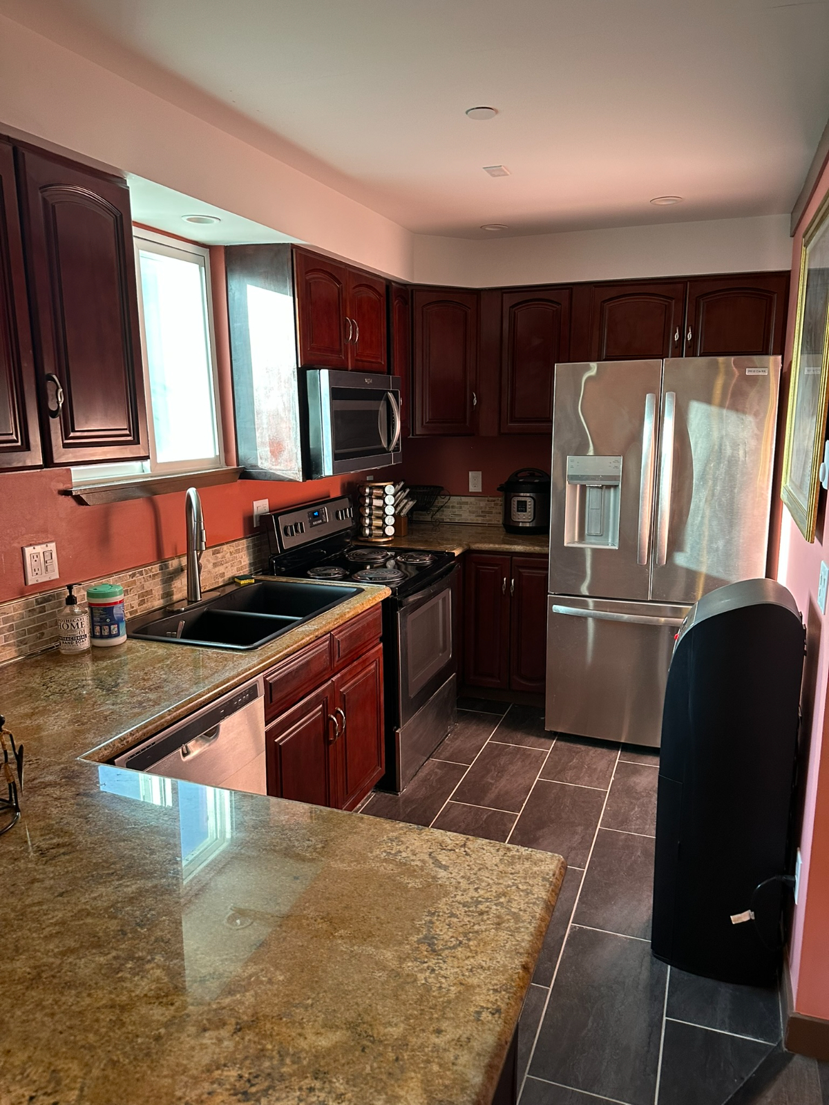 Spacious Room for rent In Quiet Location - Photo 4