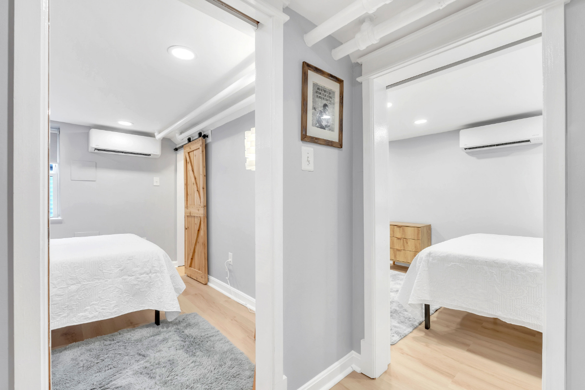 Charmingly Renovated, 2-Bedroom Urban Retreat Within Walking Distance of 5 Hospitals - Photo 10