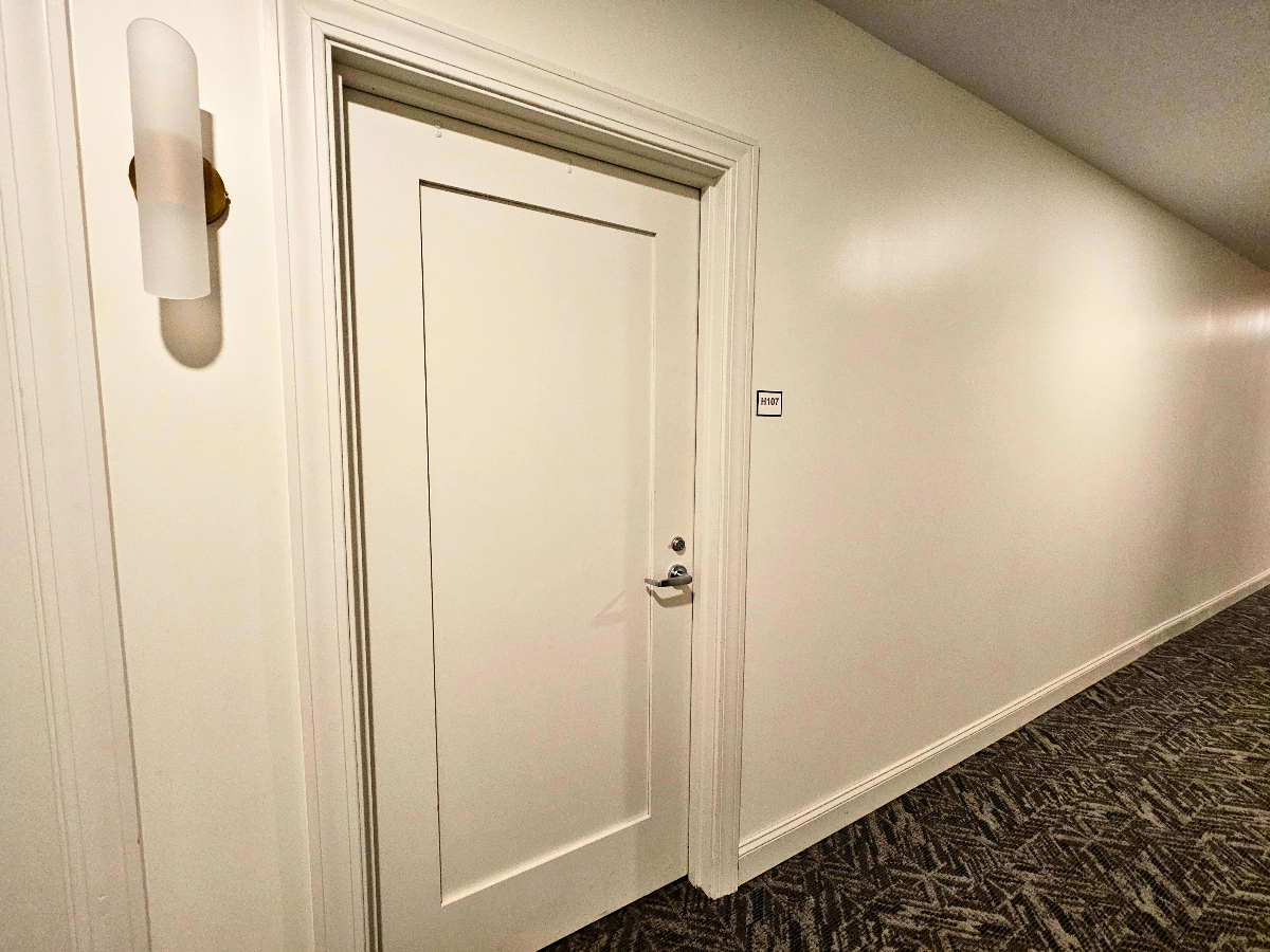 Goodyear Mansion H106 - Photo 5