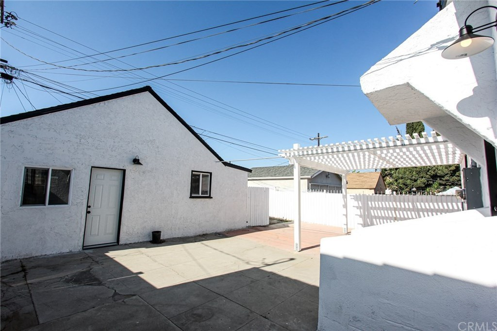 1 BDR 1 BA Guest House in Quiet LA Neighborhood - Photo 3