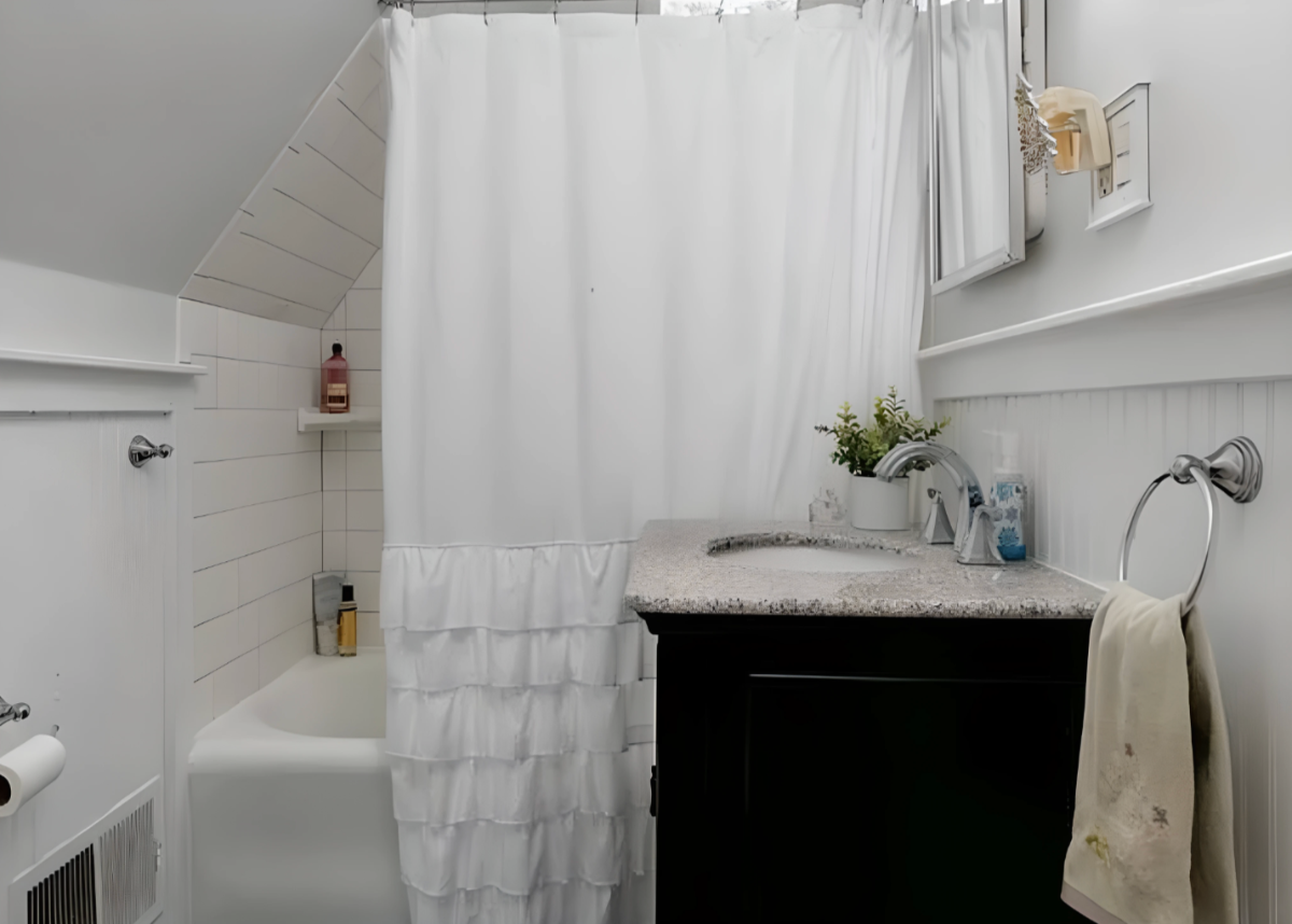 Family friendly home in desirable neighborhood near local hospitals - Photo 9