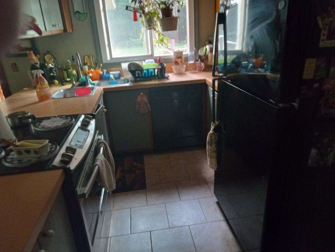 Beautiful Inside Apartment - Photo 3