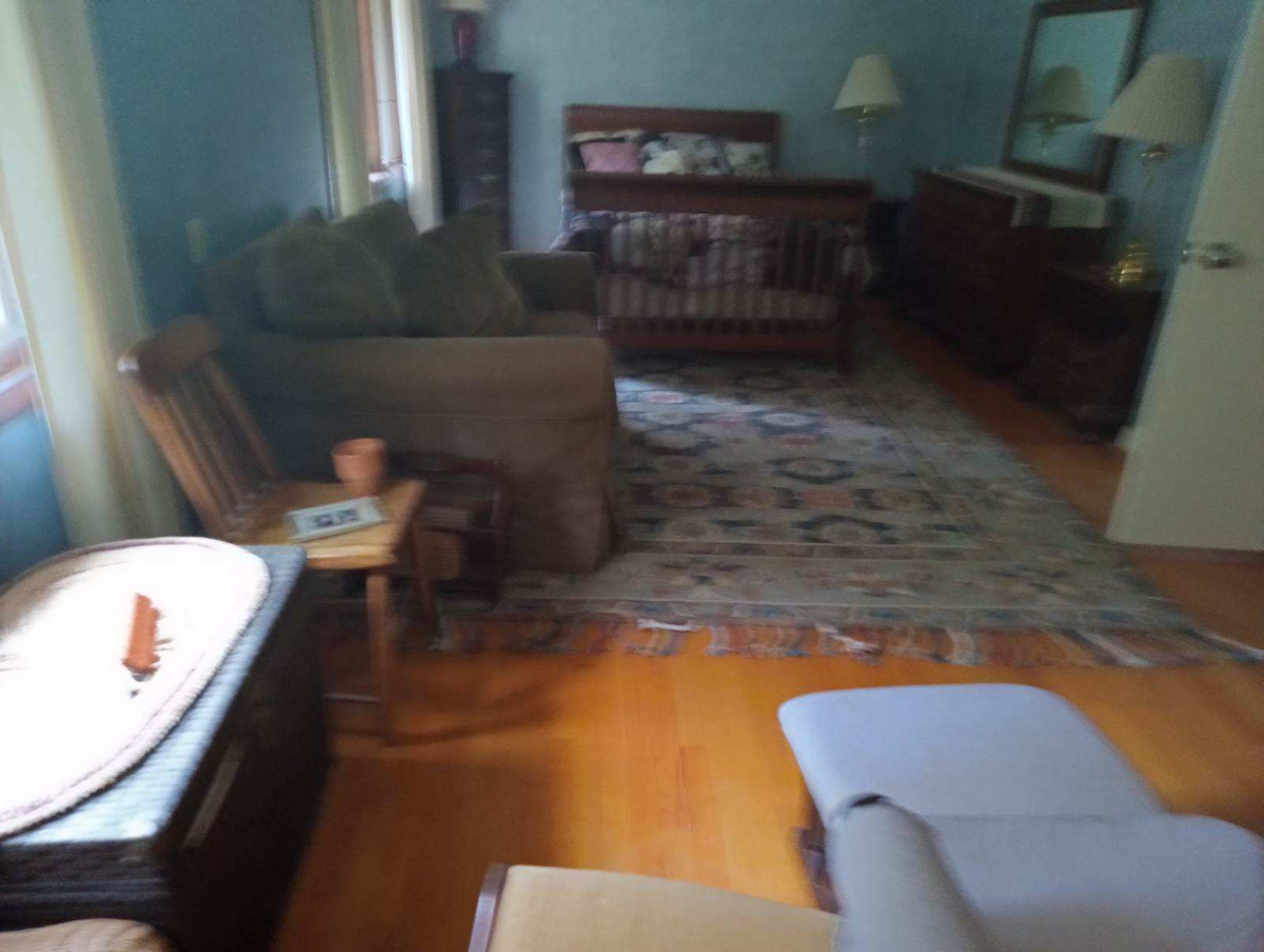 Beautiful Inside Apartment - Photo 6
