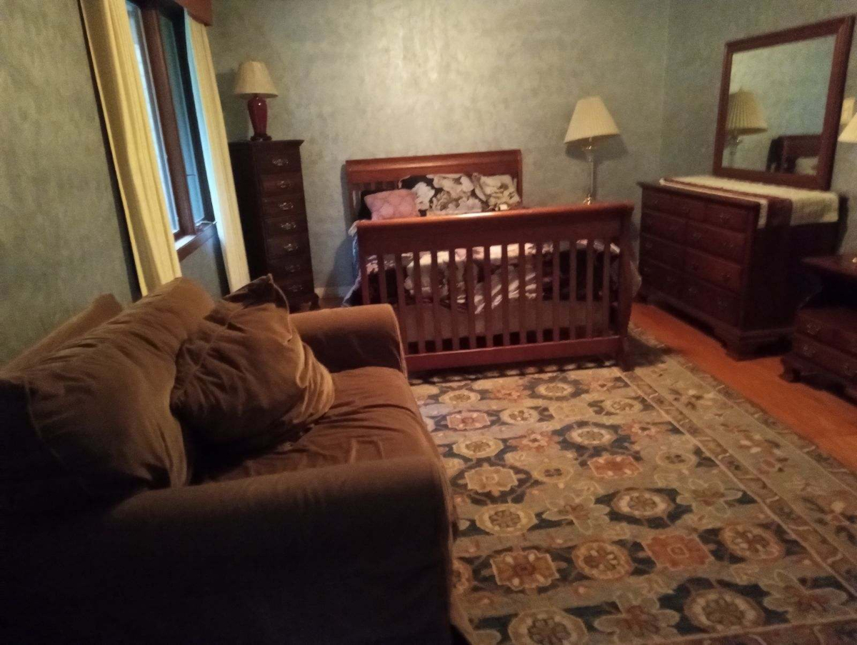Beautiful Inside Apartment - Photo 2