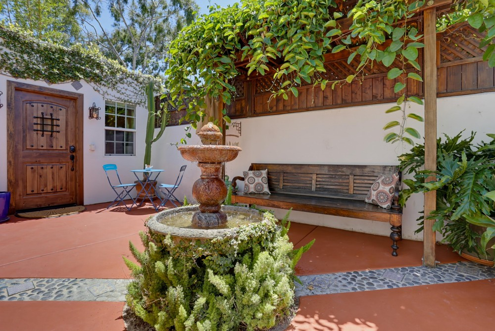 Private Furnished Spanish Casita in Historic South Park - Photo 5