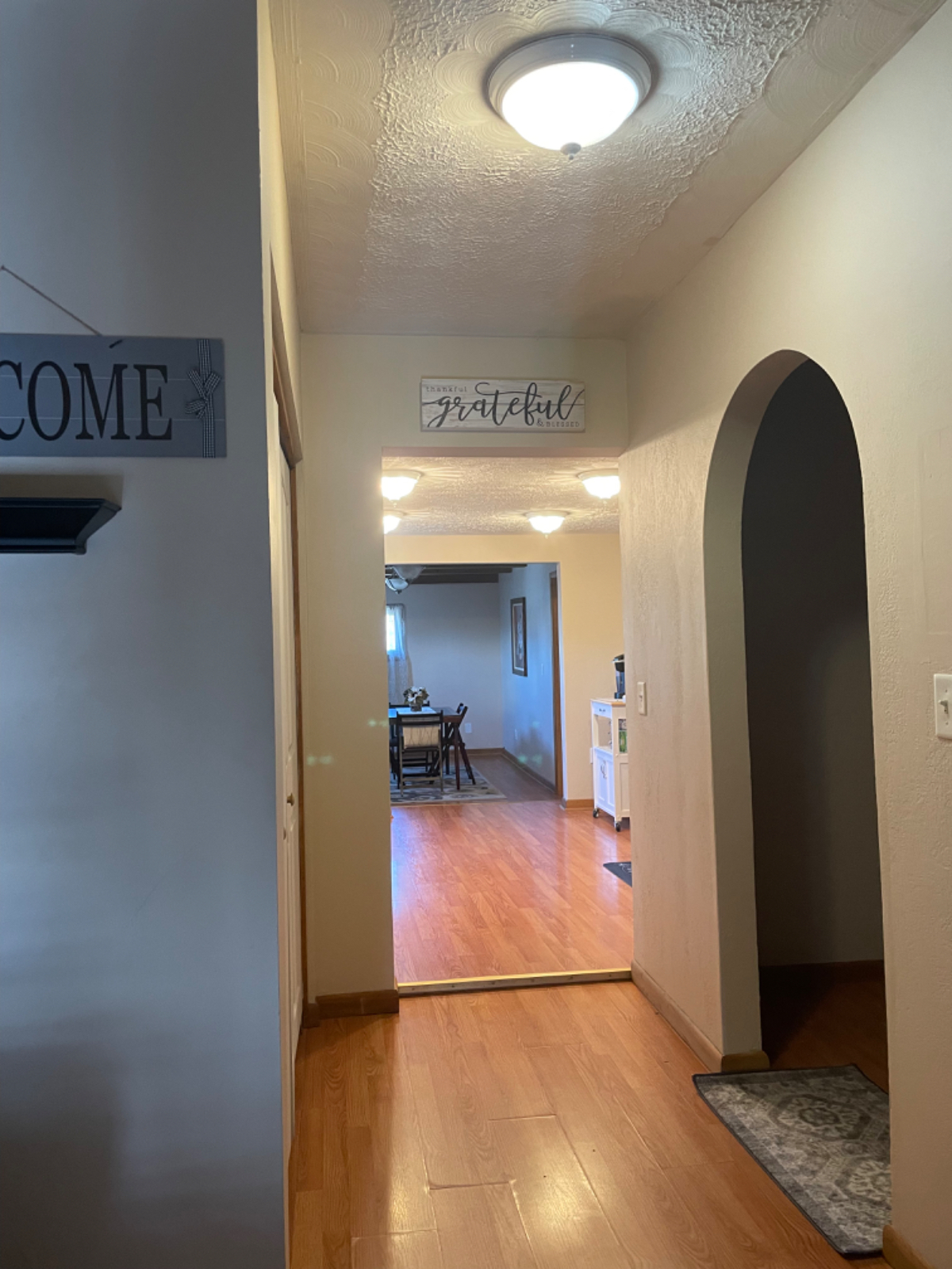 Beautiful 2 Bedroom Apartment - Photo 5