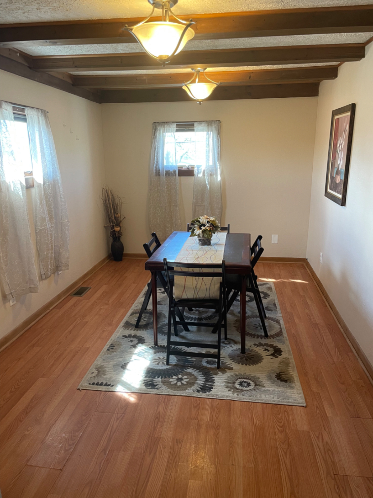Beautiful 2 Bedroom Apartment - Photo 6