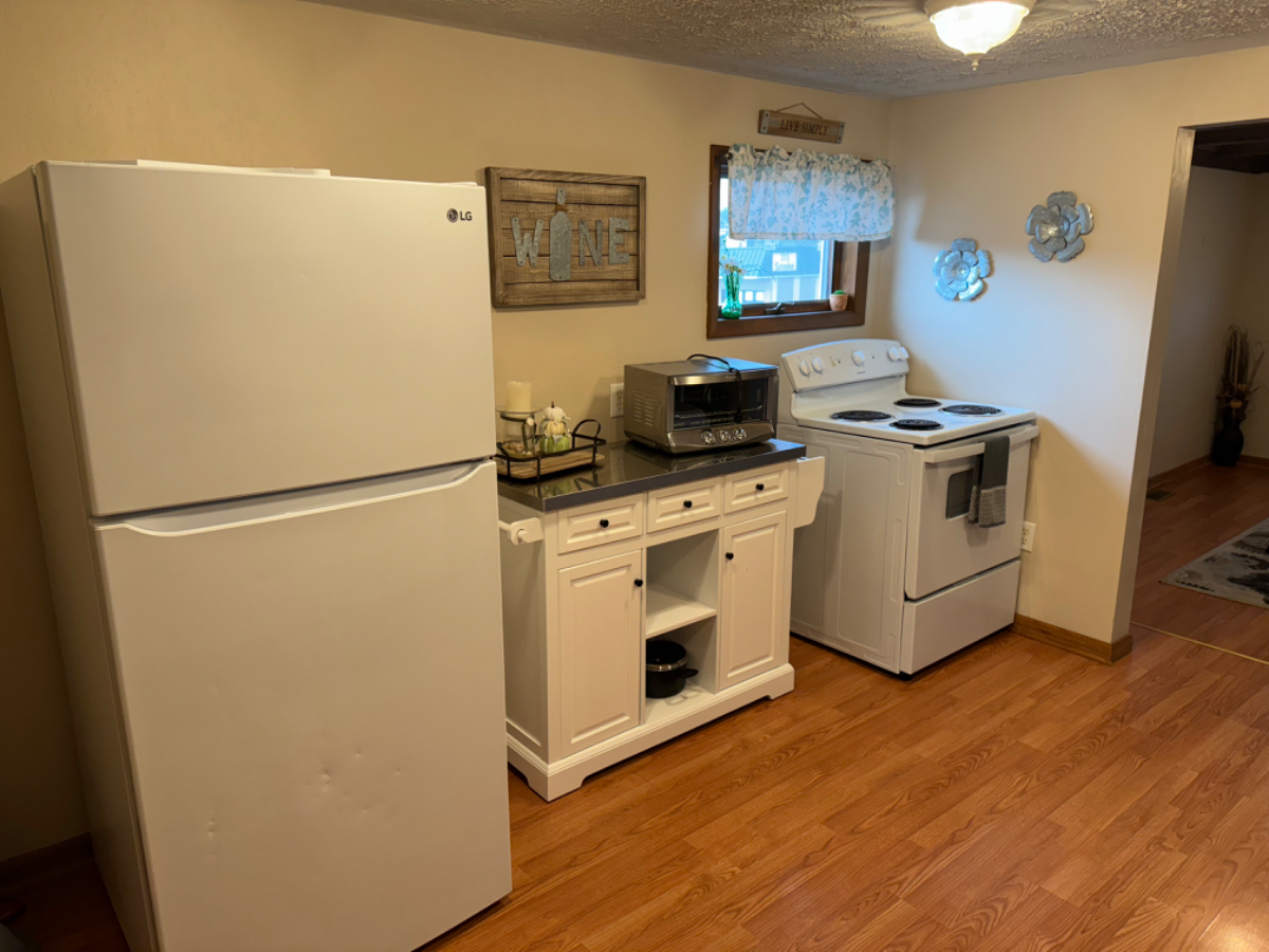 Beautiful 2 Bedroom Apartment - Photo 11