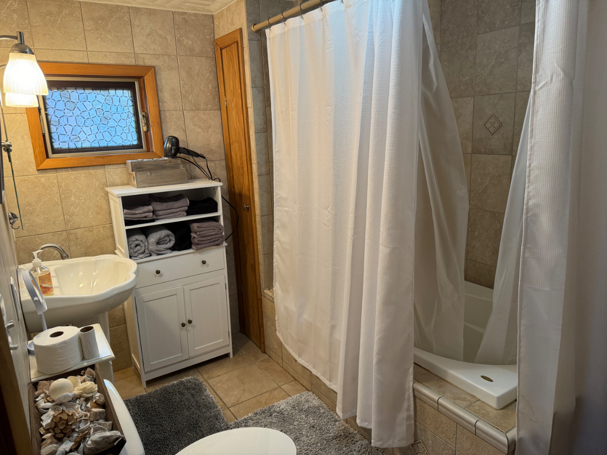 Beautiful 2 Bedroom Apartment - Photo 12