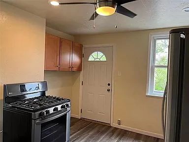 Bellevue One Bedroom Apartment - Photo 2