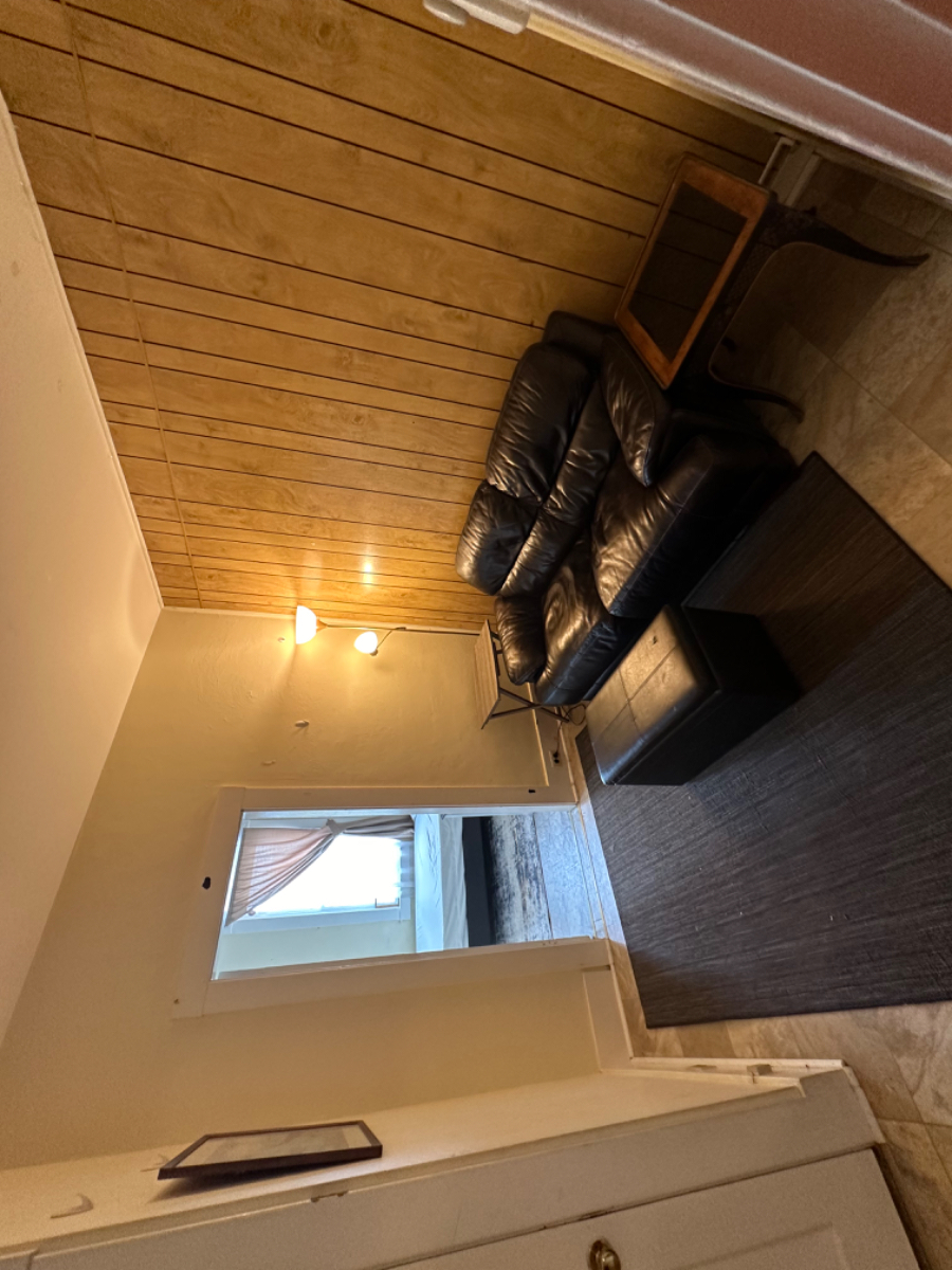 56 depot apt 3 - 1 bedroom, 1 bath apartment - Photo 1