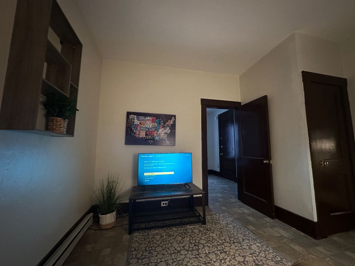 56 depot apt 3 - 1 bedroom, 1 bath apartment - Photo 1