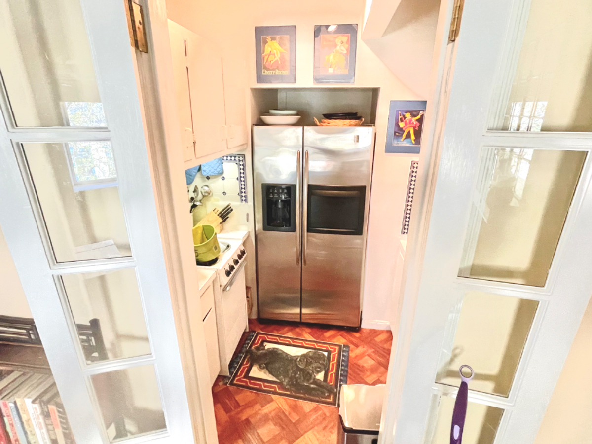 Cozy Manhattan brownstone apartment in the upper west side - Photo 4