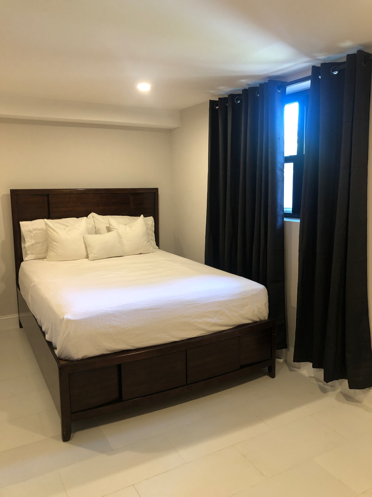 Fully Furnished 1 Bed Full Apt - Photo 7