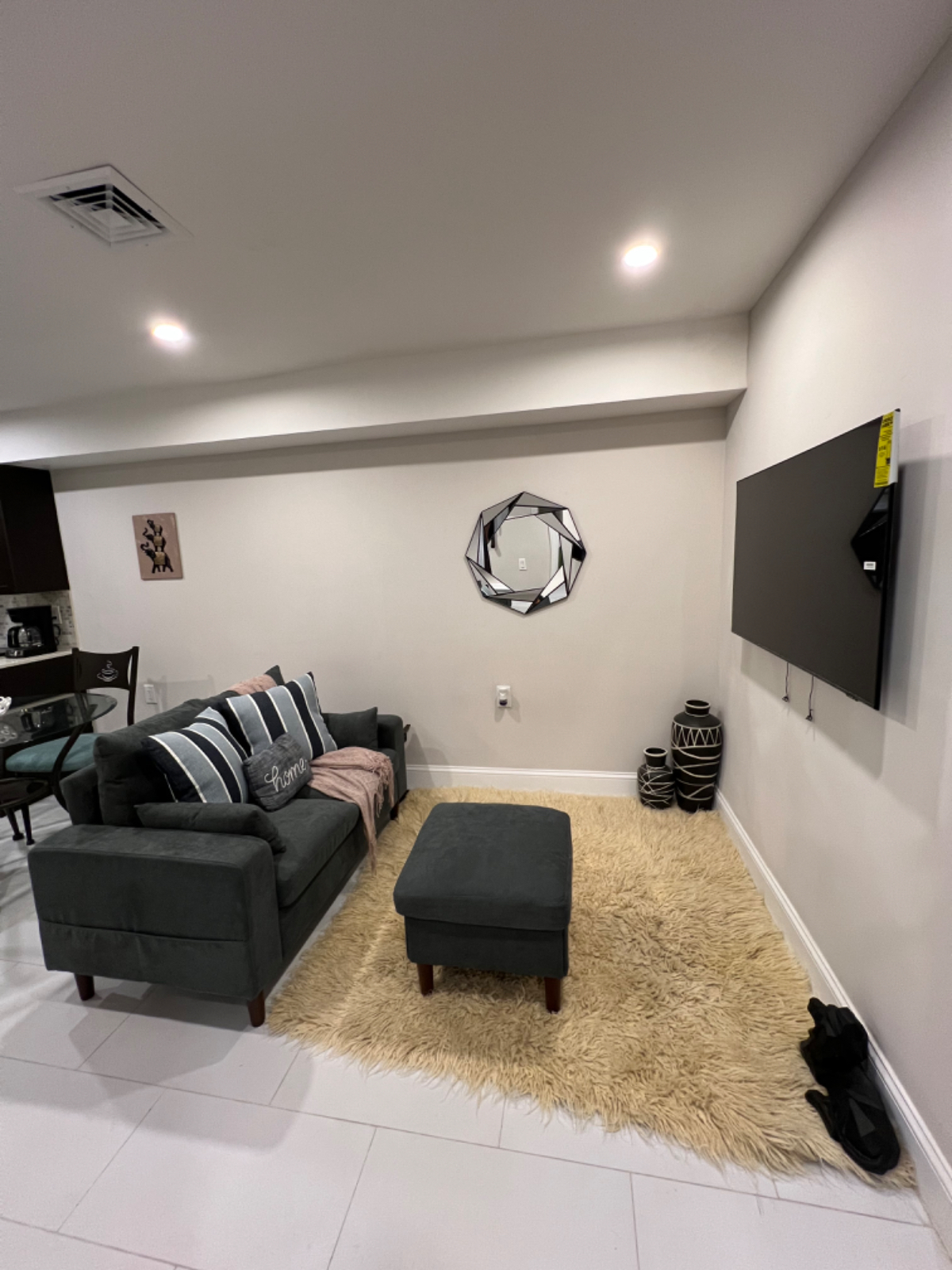 Fully Furnished 1 Bed Full Apt - Photo 6