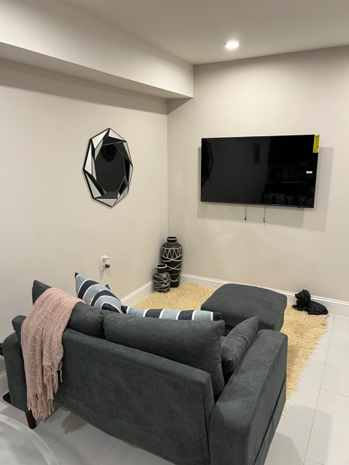 Fully Furnished 1 Bed Full Apt - Photo 5