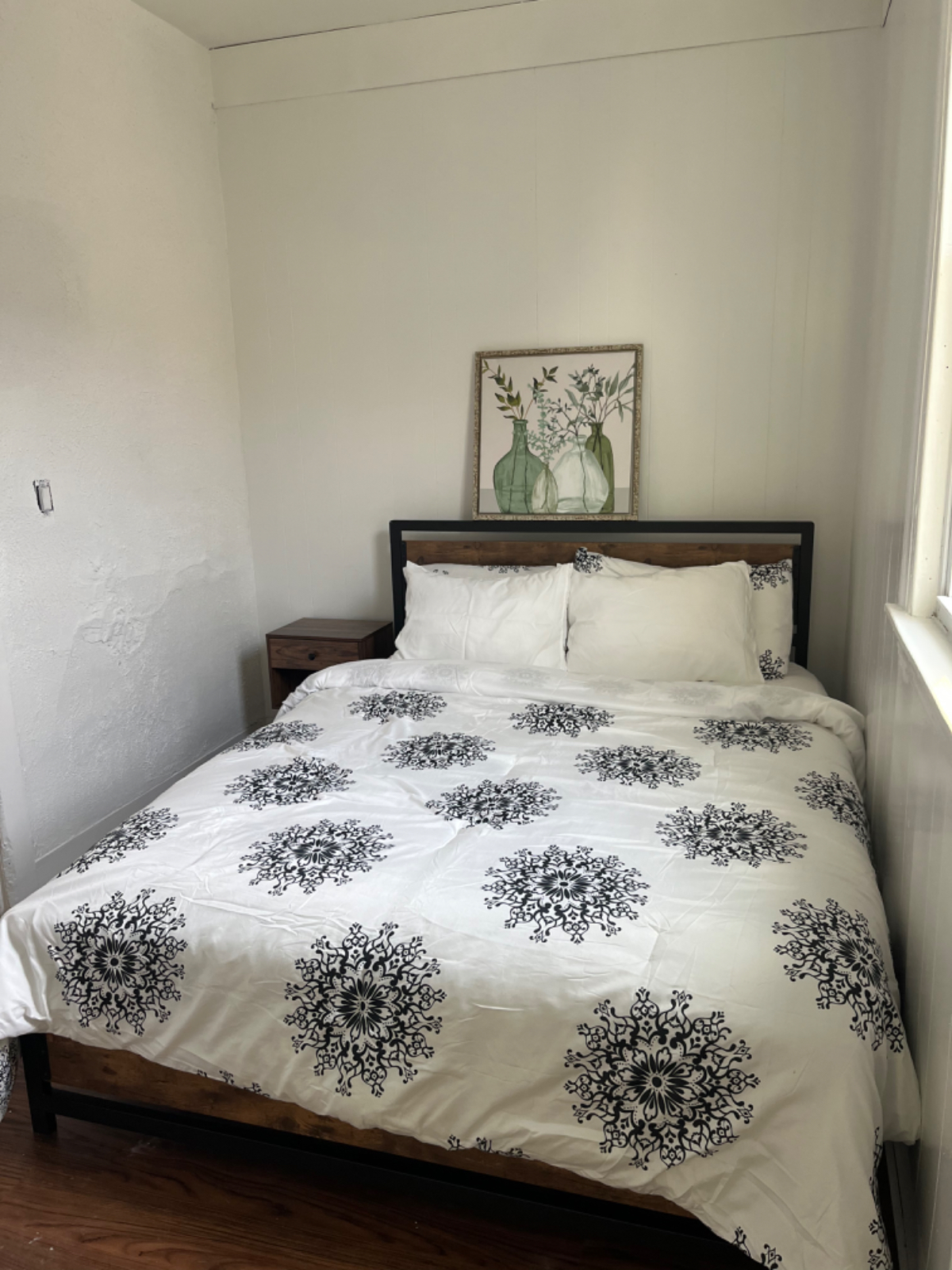 Modern sleek 2bdr & Free parking - Photo 4