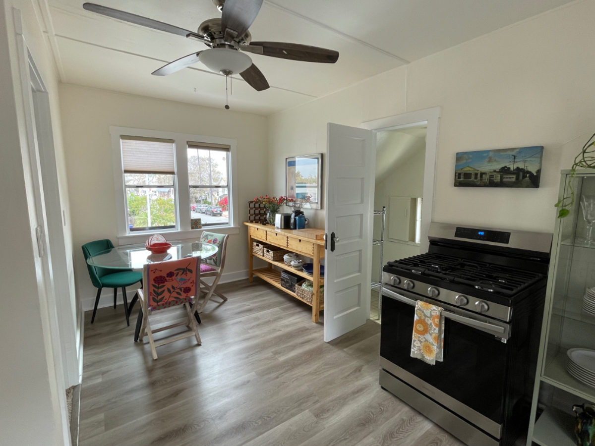 Charming 1 Bed Golden Hill apartment - Photo 3