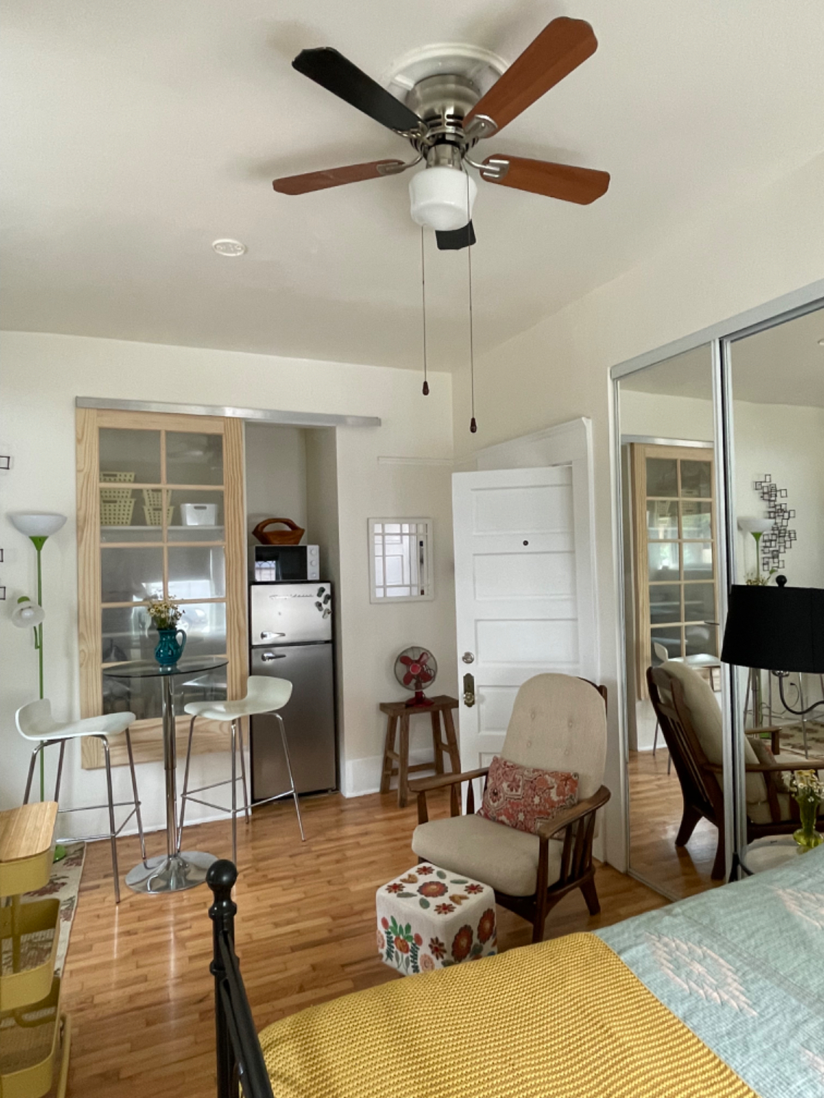 Charming 1 Bed Golden Hill apartment - Photo 5