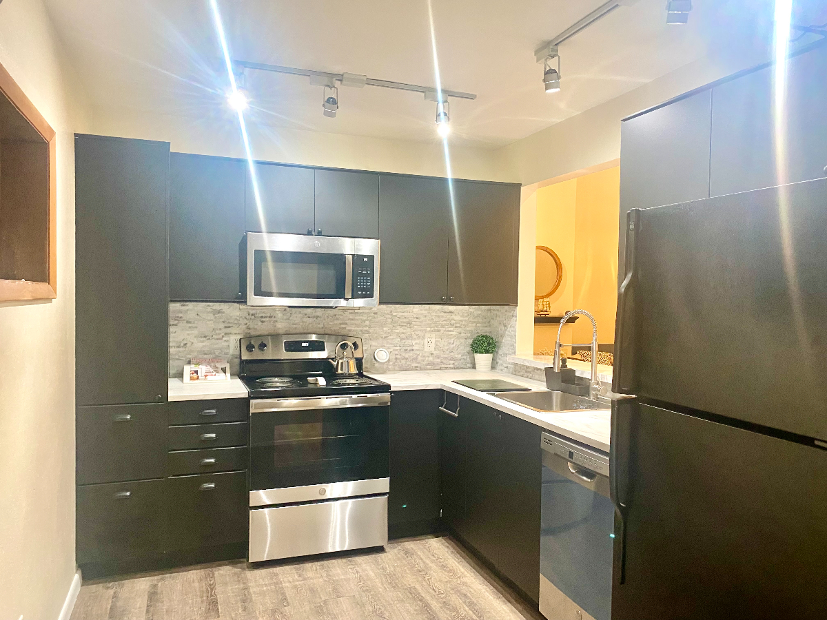 Spacious Two Story Condo With Vaulted Ceilings Large Master Two Photo Inspiration