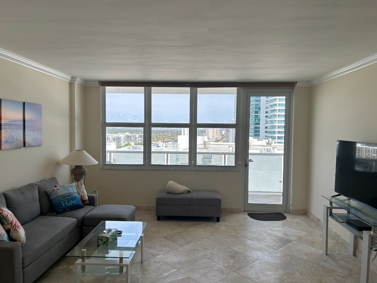 Oceanfront Penthouse Condo - Photo 6