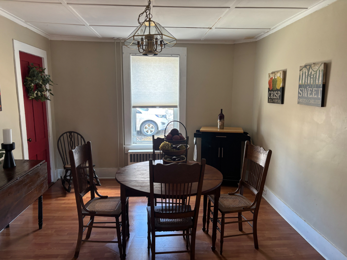 Cozy 2 bedroom apartment, walking distance to Northwest Medical Center. - Photo 3