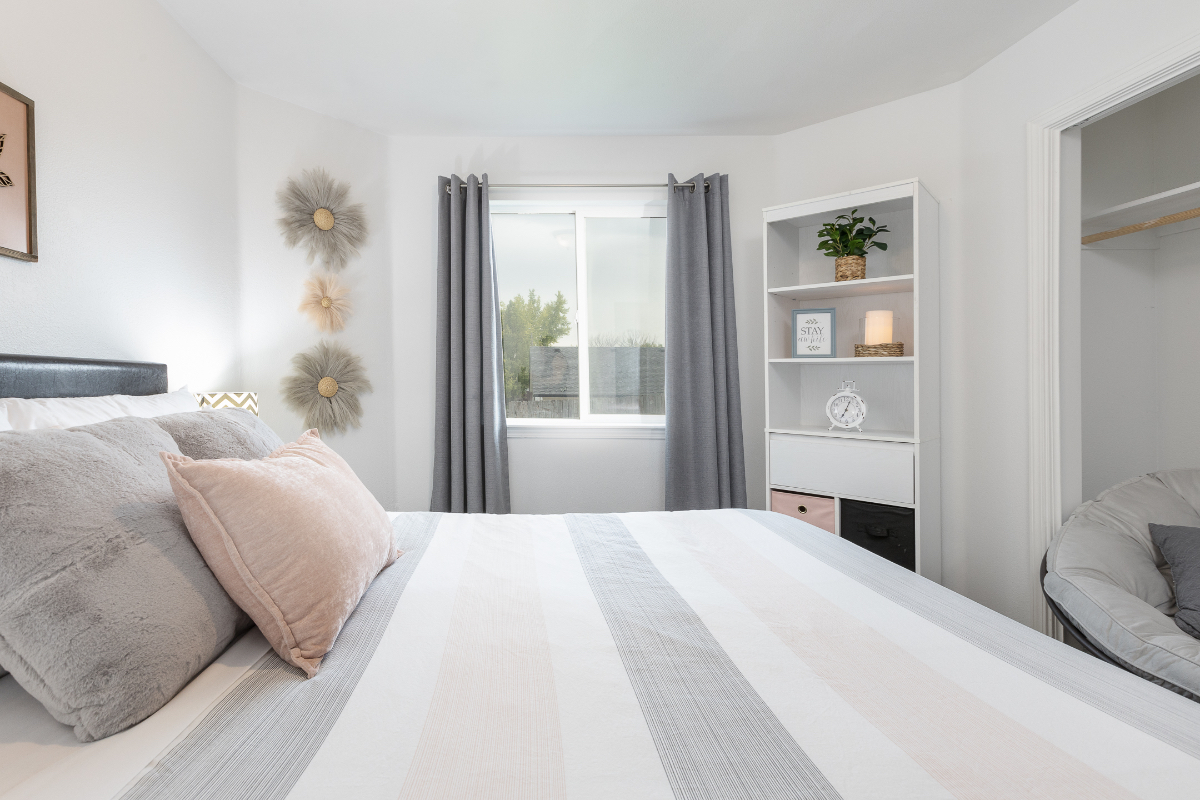 Queen bedroom
