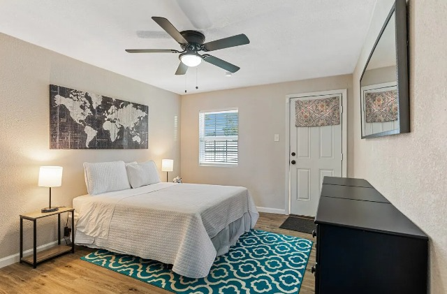 Dallas Oasis, Perfect for Families, Couples and All Travelers Location ...